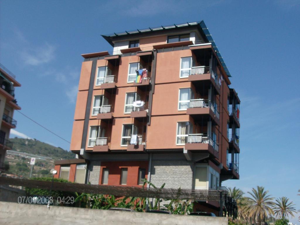 Residence Dei Fiori Bordighera Exterior foto