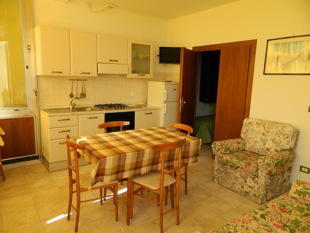 Residence Dei Fiori Bordighera Zimmer foto